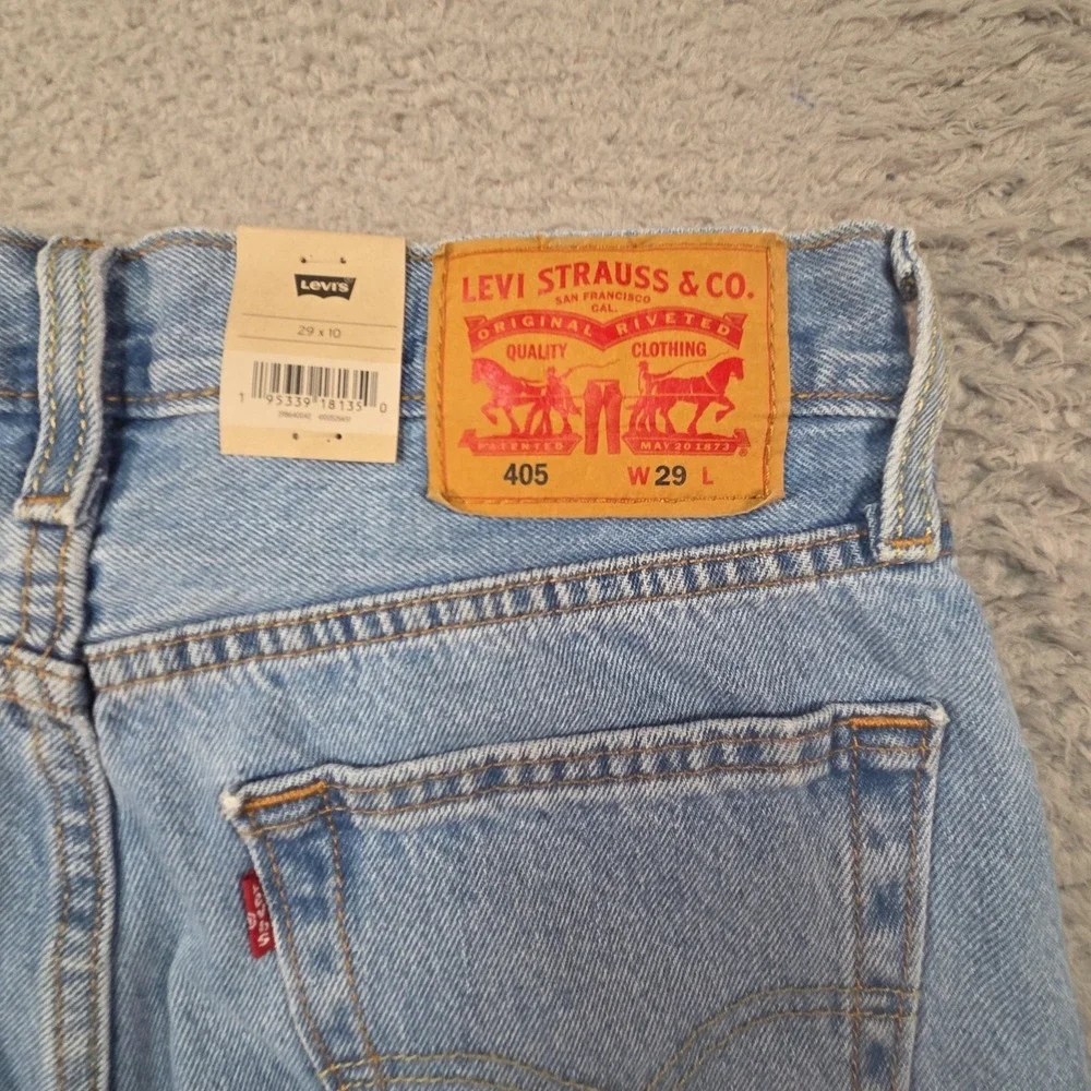 Levis levi 405